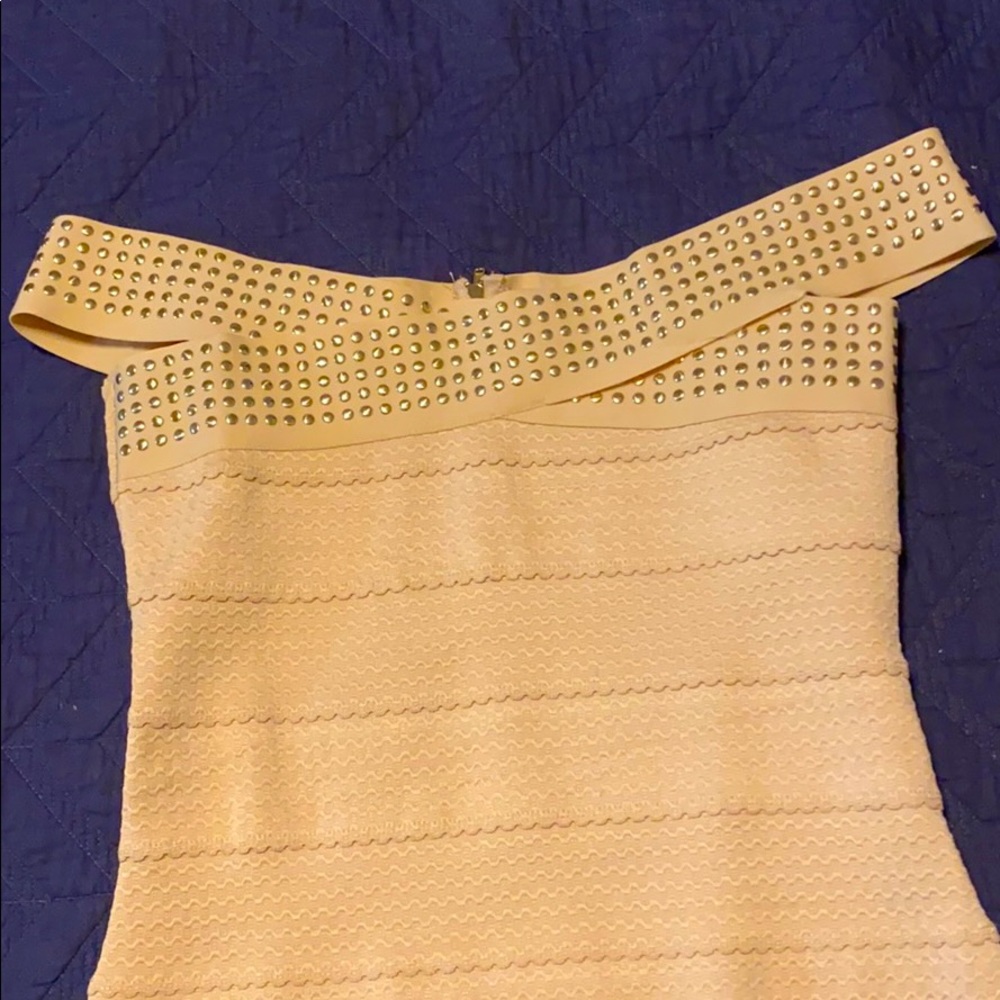 G By Guess - Off Shoulder Bodycon Dress - Picture 2 of 4